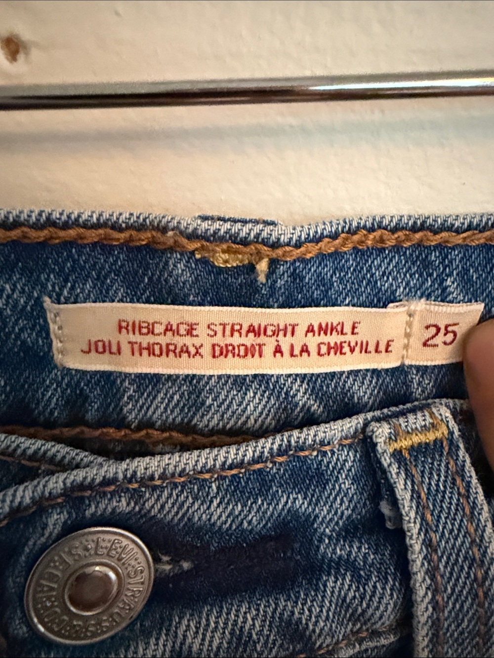 Levi's Ribcage Straight Ankle Jeans - Light Blue with Gold Stitching